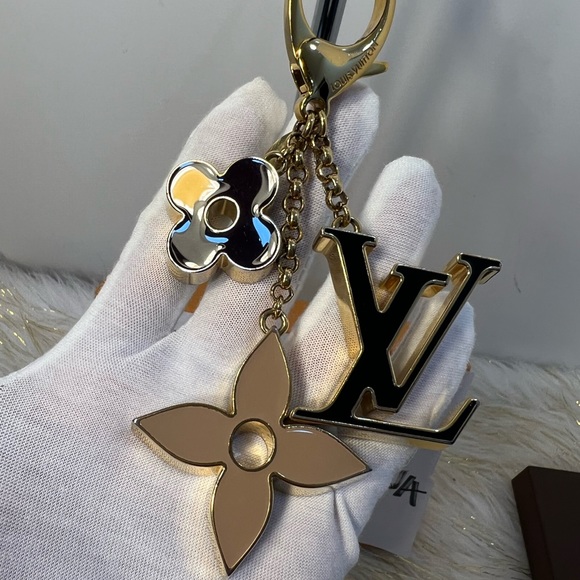 LV bag charm - Picture 8 of 12